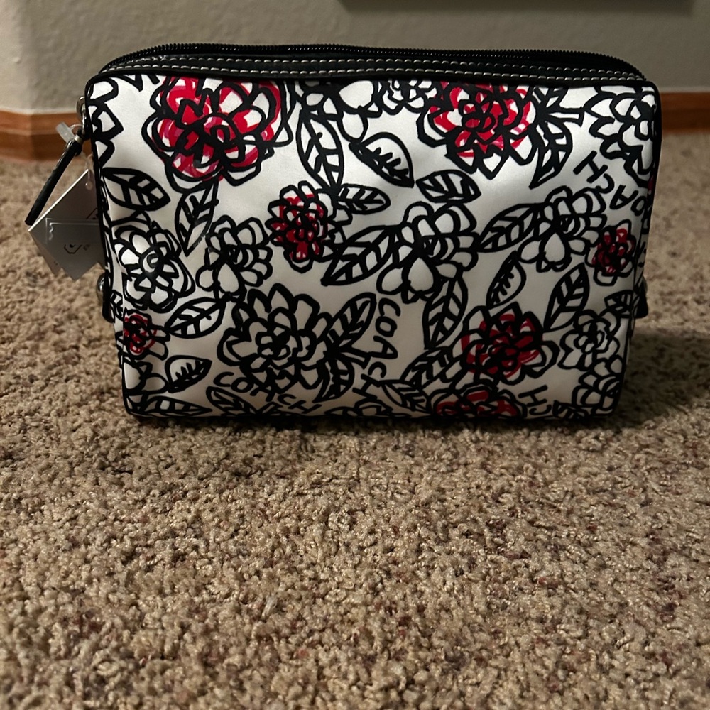 Cosmetic bag